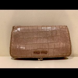 Miu Miu Croco-printed Leather Wallet Powder Pink
